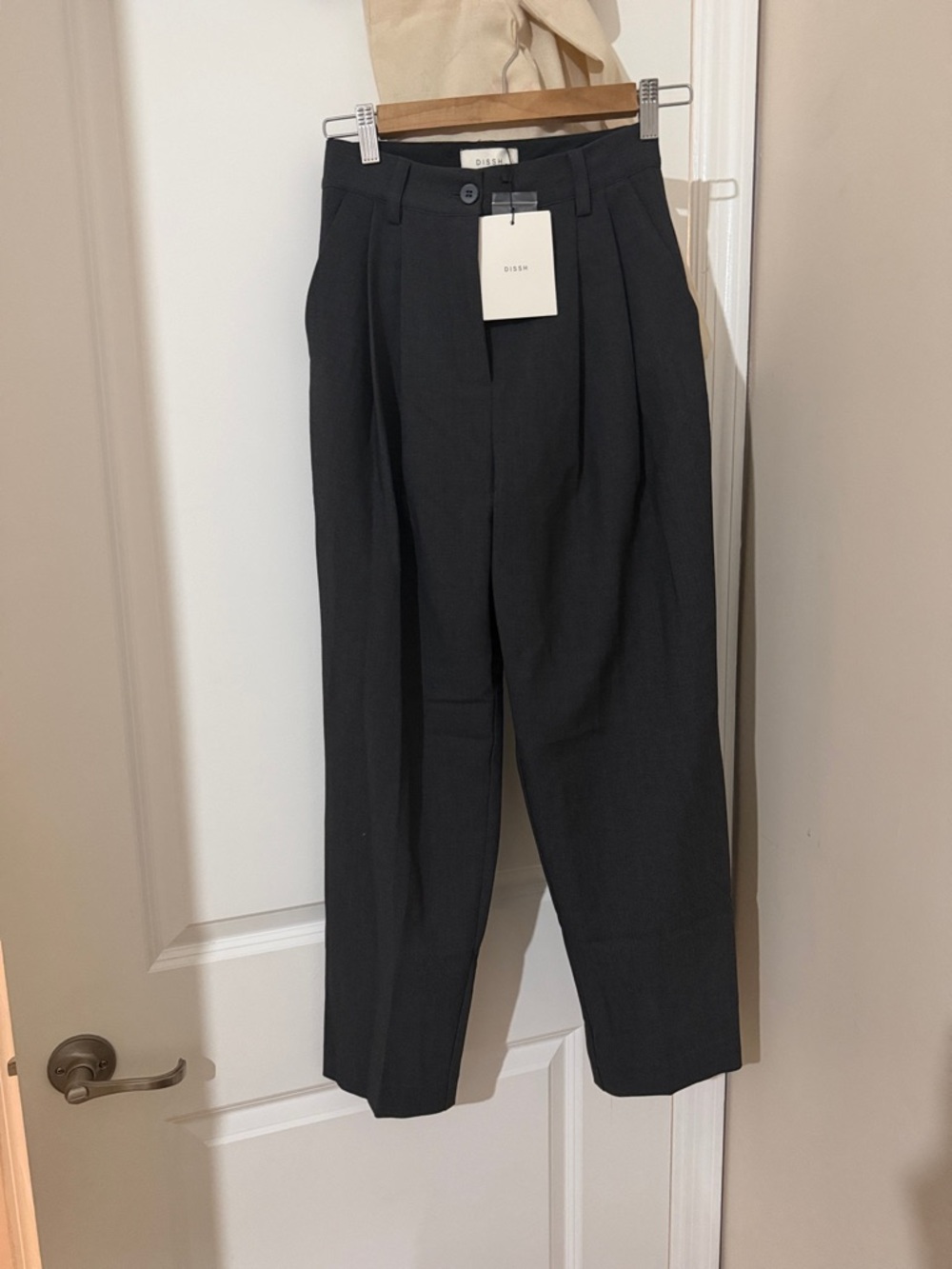 DISSH Black High-Waist Pleated Tapered Trousers